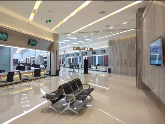 泰州興化市政務(wù)服務(wù)中心200窗口液晶叫號(hào)系統(tǒng)、PAD評(píng)價(jià)系統(tǒng)、觸摸查詢系統(tǒng)、自