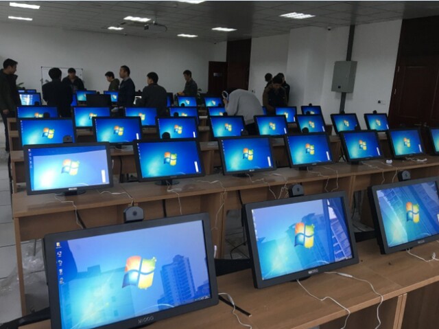 蘇州園區(qū)車管所考試機(jī)27臺(tái)、學(xué)習(xí)機(jī)48臺(tái)、排隊(duì)叫號(hào)系統(tǒng)